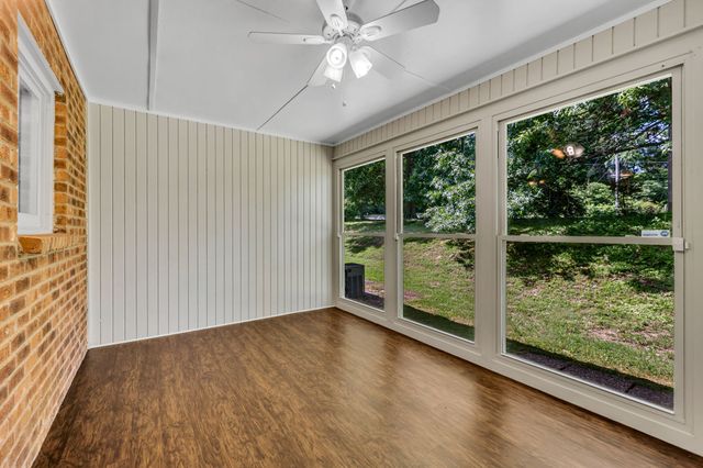 523 Williamsburg Dr, Nashville, TN 37214