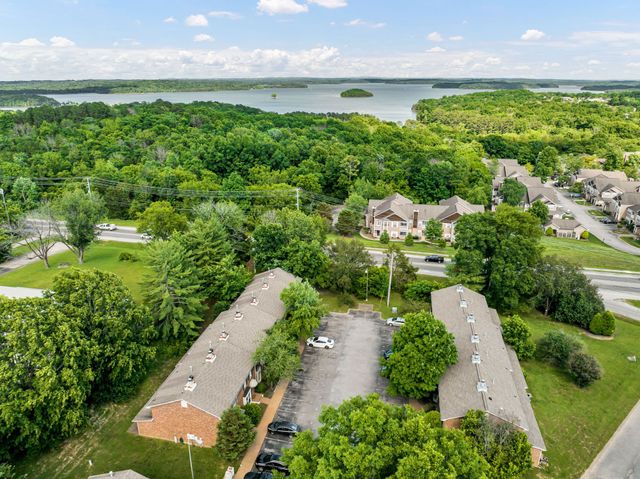 523 Williamsburg Dr, Nashville, TN 37214