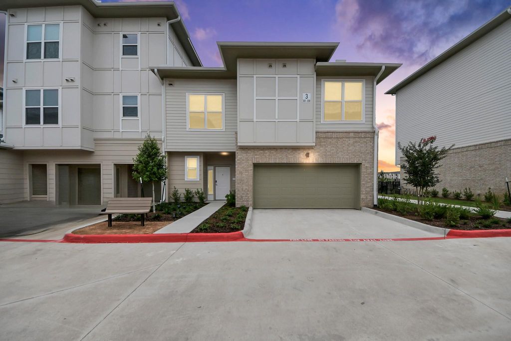 2002 Spring Stuebner 107, Spring, TX 77389