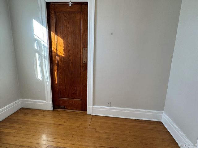 330 3rd Avenue, Pelham, NY 10803