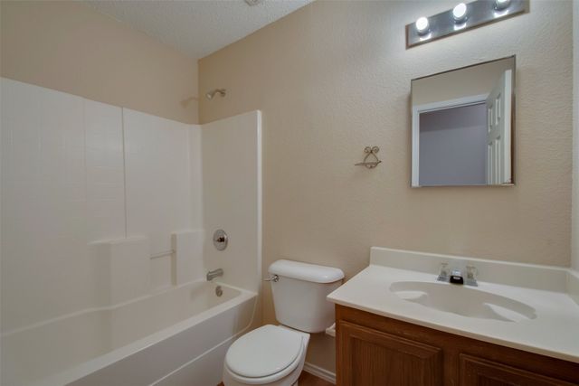 3833 Foxhound Lane, Fort Worth, TX 76123