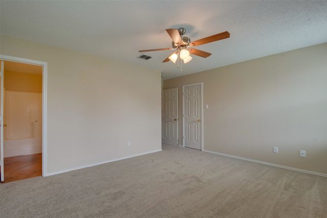 3833 Foxhound Lane, Fort Worth, TX 76123