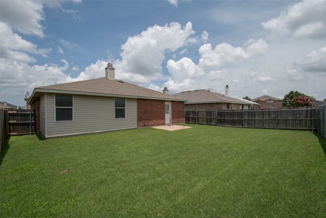 3833 Foxhound Lane, Fort Worth, TX 76123