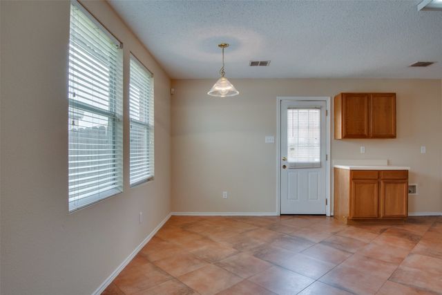 3833 Foxhound Lane, Fort Worth, TX 76123