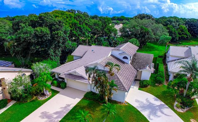 10868 Stafford Circle N, Boynton Beach, FL 33436