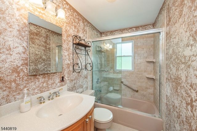 20 County Road 521, Hampton Twp., NJ 07860