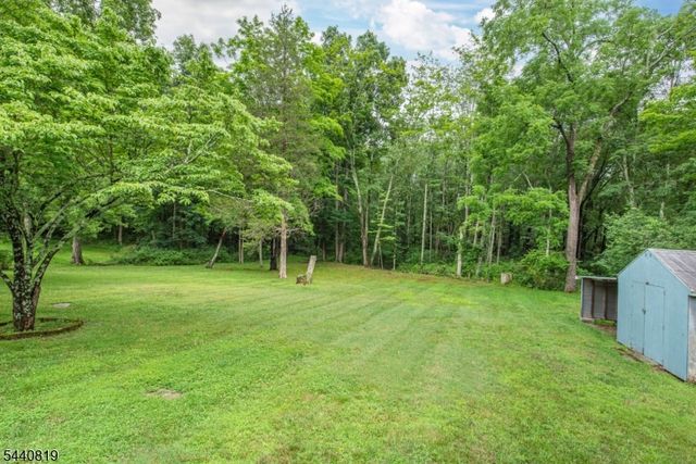 20 County Road 521, Hampton Twp., NJ 07860