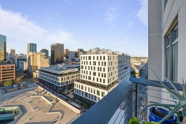 645 Front St 1604, San Diego, CA 92101