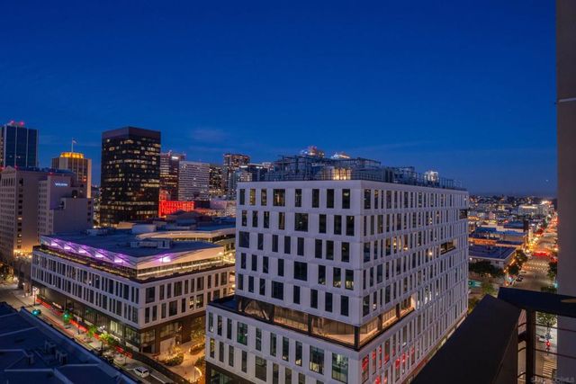 645 Front St 1604, San Diego, CA 92101