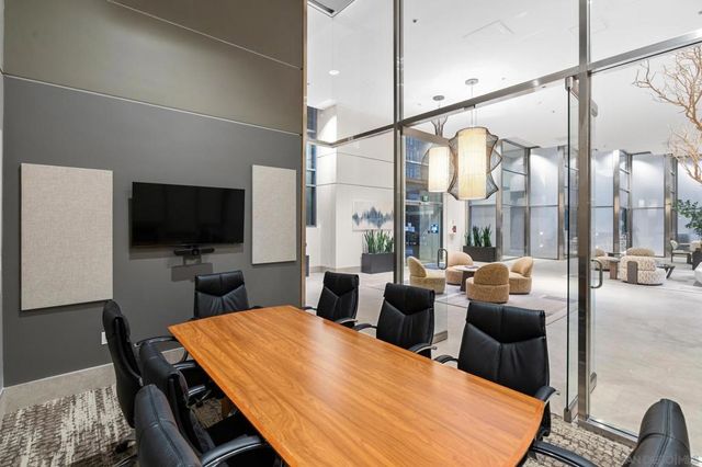 645 Front St 1604, San Diego, CA 92101