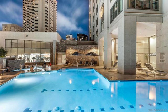 645 Front St 1604, San Diego, CA 92101