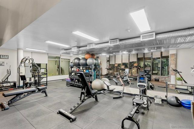 645 Front St 1604, San Diego, CA 92101