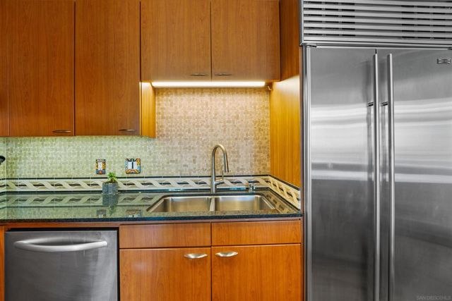 645 Front St 1604, San Diego, CA 92101