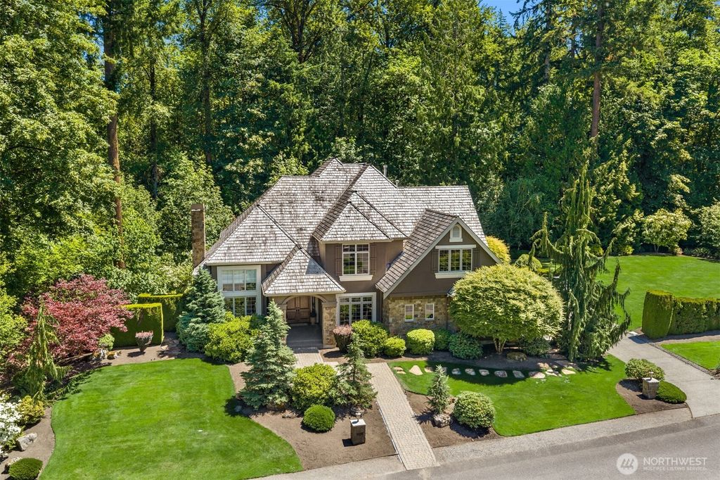 12426 205th Place NE, Woodinville, WA 98077