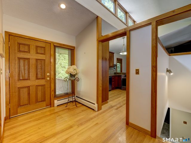 15 Brookridge Drive, Avon, CT 06001