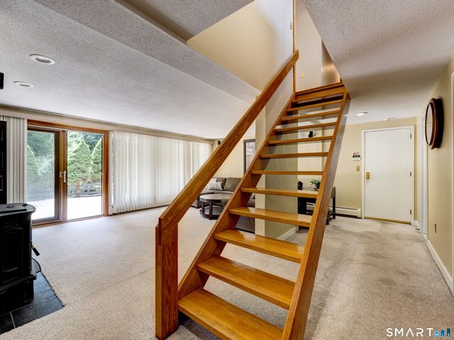 15 Brookridge Drive, Avon, CT 06001
