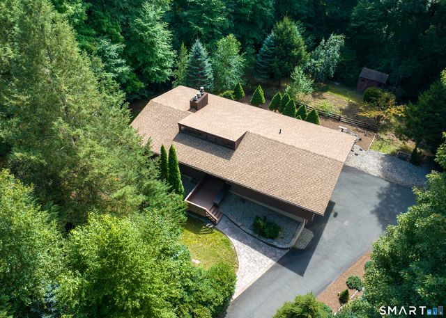 15 Brookridge Drive, Avon, CT 06001