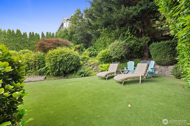 1525 36th Avenue S, Seattle, WA 98144