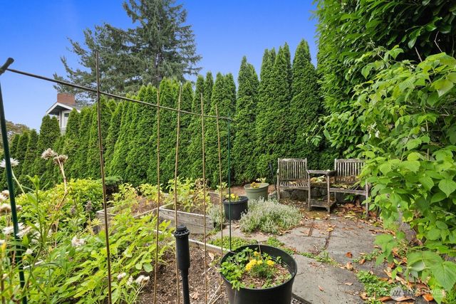 1525 36th Avenue S, Seattle, WA 98144