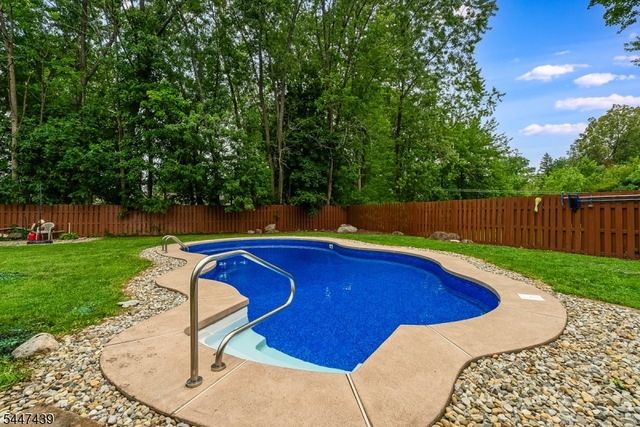 59 Knoll Rd, Parsippany-troy Hills Twp., NJ 07054
