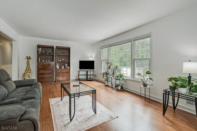 59 Knoll Rd, Parsippany-troy Hills Twp., NJ 07054