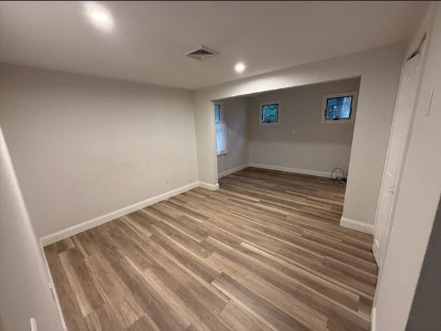 132 Woodsbury Rd, Rockland, MA 02370