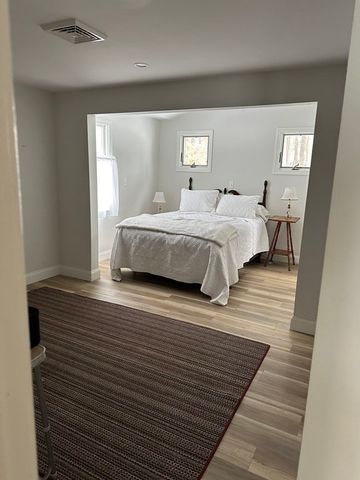 132 Woodsbury Rd, Rockland, MA 02370