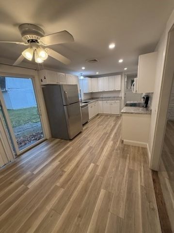 132 Woodsbury Rd, Rockland, MA 02370