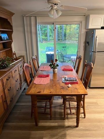 132 Woodsbury Rd, Rockland, MA 02370