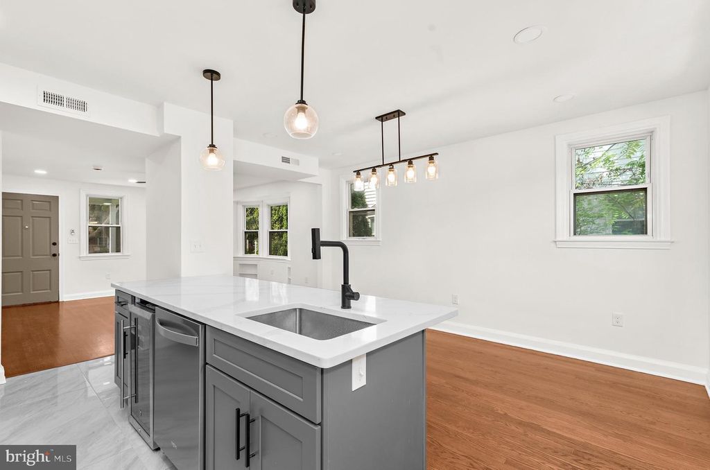 208 BURKE AVE, Baltimore, MD 21286