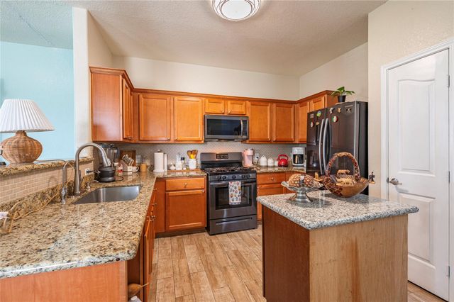 2723 Postoffice, Galveston, TX 77550