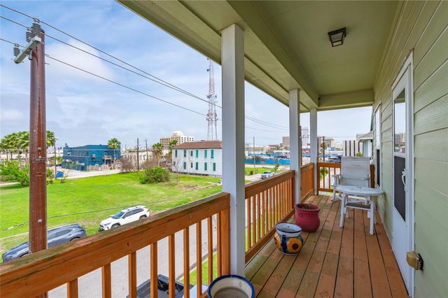 2723 Postoffice, Galveston, TX 77550