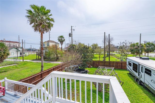 2723 Postoffice, Galveston, TX 77550