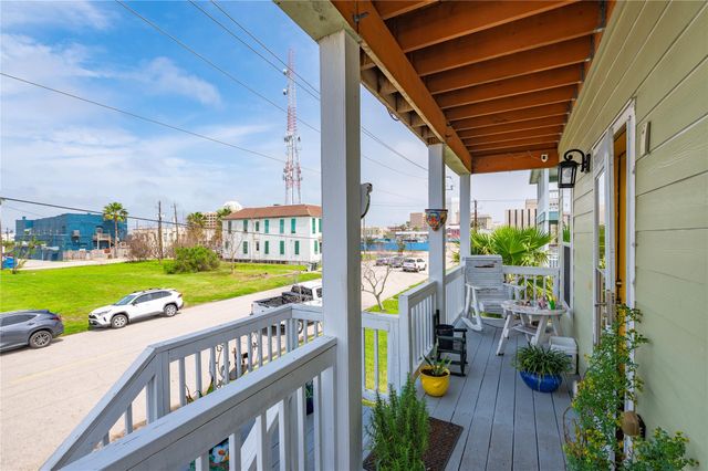 2723 Postoffice, Galveston, TX 77550