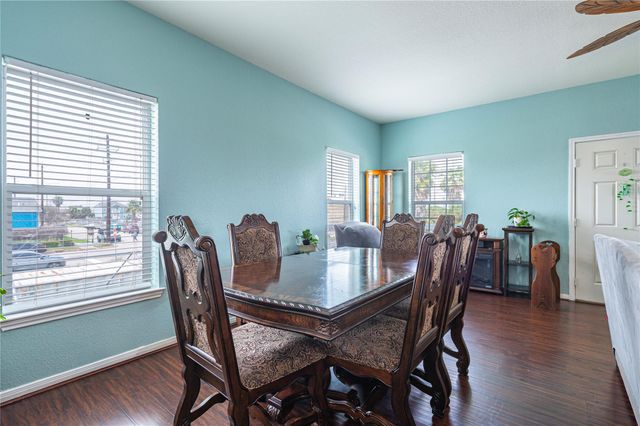 2723 Postoffice, Galveston, TX 77550