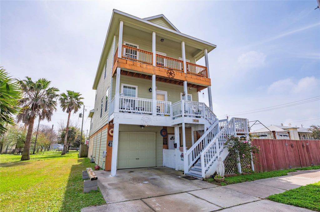2723 Postoffice, Galveston, TX 77550