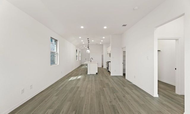 5925 Laurel Lake Lane, Pilot Point, TX 76258