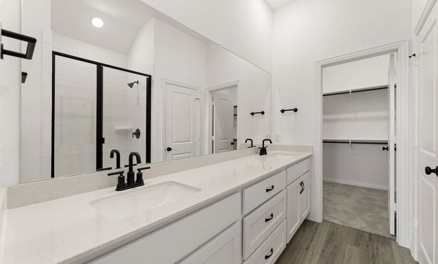 5925 Laurel Lake Lane, Pilot Point, TX 76258