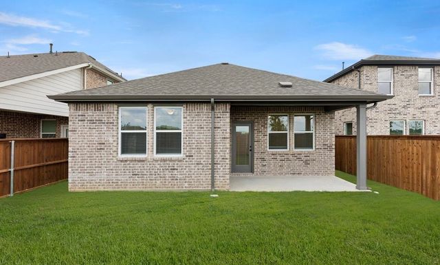 5925 Laurel Lake Lane, Pilot Point, TX 76258