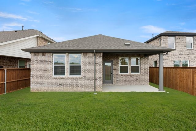 5925 Laurel Lake Lane, Pilot Point, TX 76258
