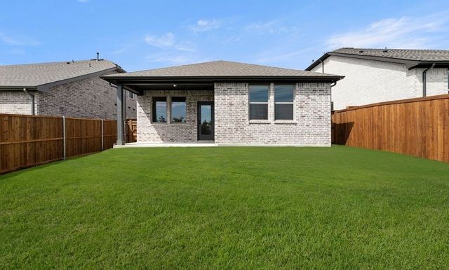 5925 Laurel Lake Lane, Pilot Point, TX 76258