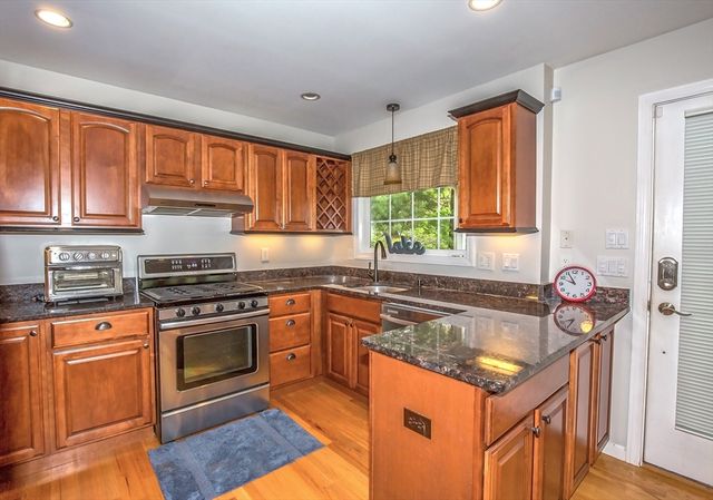 54 West Shore Dr, Enfield, CT 06082