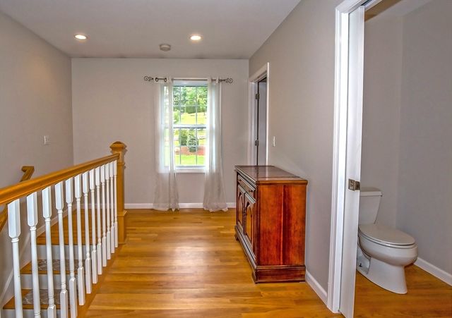 54 West Shore Dr, Enfield, CT 06082