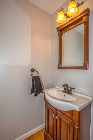 54 West Shore Dr, Enfield, CT 06082