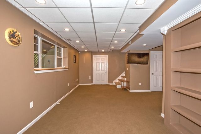 54 West Shore Dr, Enfield, CT 06082