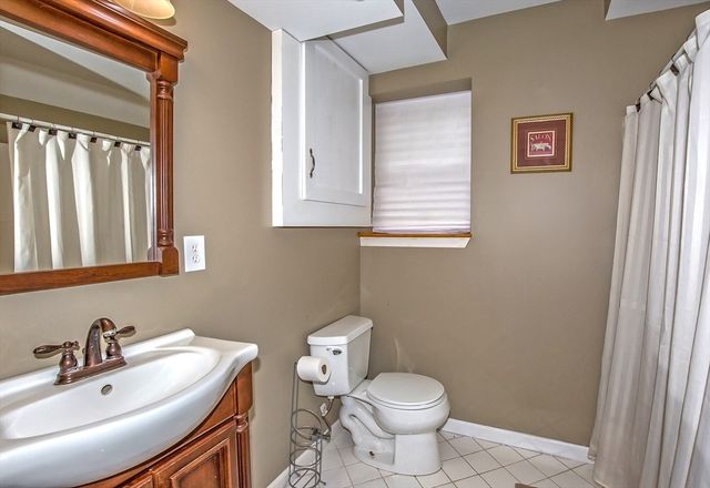 54 West Shore Dr, Enfield, CT 06082