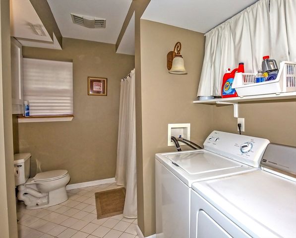 54 West Shore Dr, Enfield, CT 06082