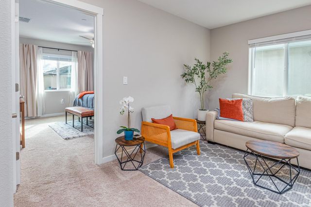 2906 School House Ln, Lincoln, CA 95648