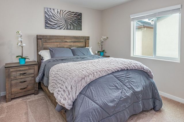 2906 School House Ln, Lincoln, CA 95648