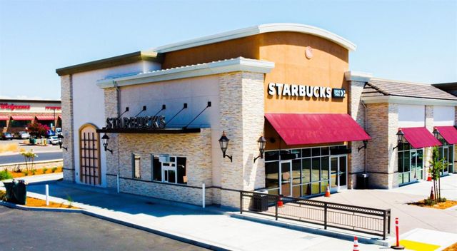 2906 School House Ln, Lincoln, CA 95648